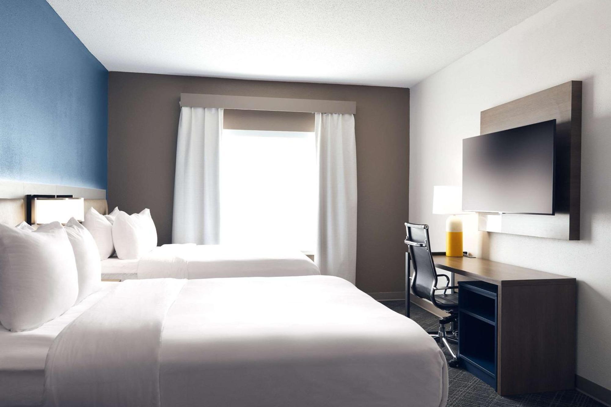 คอมฟอร์ต สวีท มิลโวคี แอร์พอร์ต Hotel โอ๊คครีก ภายนอก รูปภาพ