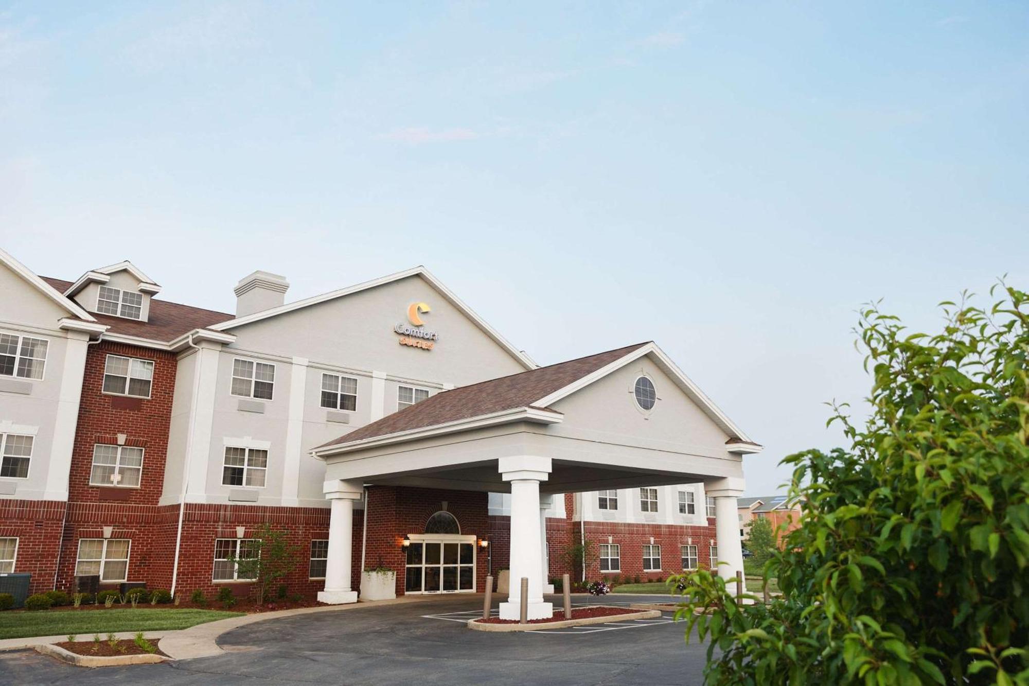คอมฟอร์ต สวีท มิลโวคี แอร์พอร์ต Hotel โอ๊คครีก ภายนอก รูปภาพ